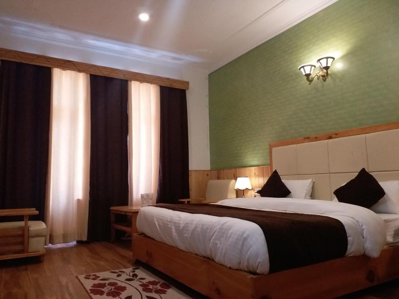 Hotel Seven Hills Manali Extérieur photo